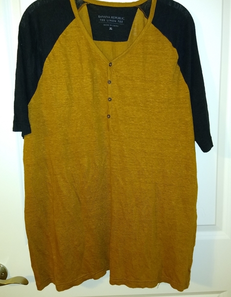 Banana Republic Linen Tee Shirt Golden Brown & Black Men's XL Henley Neckline